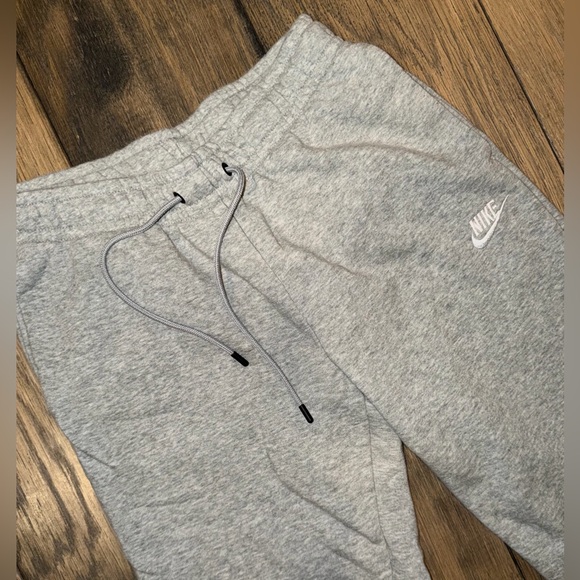 Women's Gray Nike Sweatpants Joggers sz Small - Picture 5 of 7